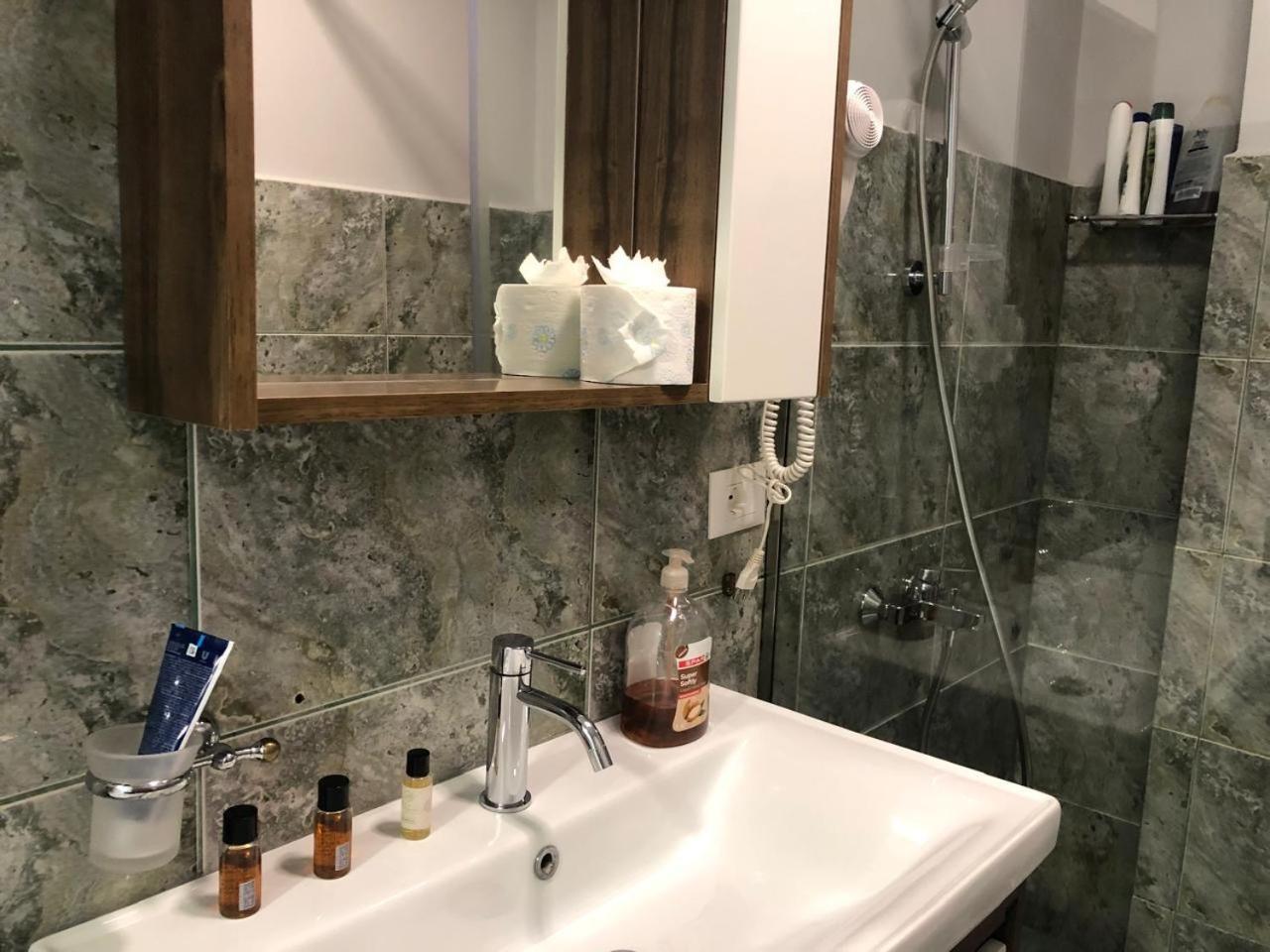 Comfort Apartment In City Center 티라나 외부 사진